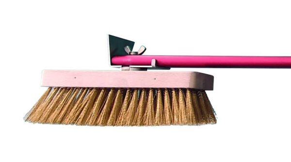 Cepillo de madera con rascador, cerdas de latón y mango de aluminio